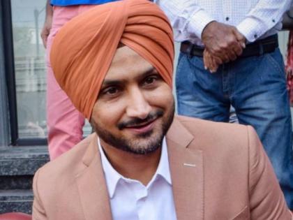 Harbhajan Singh to join Politics or not he himself clarifies viral photo Congress leader Navjot Singh Sidhu | Harbhajan Singh in Politics: हरभजन सिंग राजकारणात प्रवेश करणार? भज्जीने स्वत:चं दिलं उत्तर