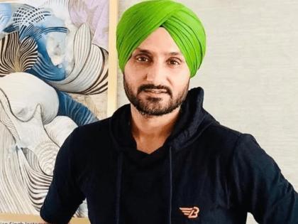 India’s squad for T20Is series against New Zealand : Another top player not getting his dues, mandeep Singh forget team India not even in India A, Harbhajan Singh ask question to BCCI  | India’s squad for T20Is series against New Zealand : भारतीय संघ निवडीवरून हरभजन सिंग भडकला, स्थानिक क्रिकेट गाजवणाऱ्या खेळाडूसाठी भिडला!