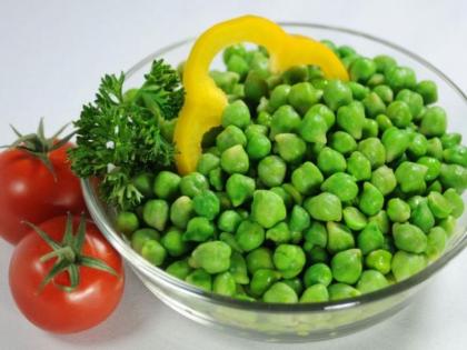 Benefits of green chickpeas for diabetes, cancer, heart disease, anemia, bones, weight loss | कोलेस्ट्रॉल, डायबिटीज, कॅन्सर, जाडेपणावर रामबाण उपाय ठरतो हरभरा!