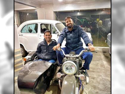 Hardik Pandya shares post with MS Dhoni says Bollywood blockbuster Sholay 2 coming soon scooter side car pic | MS Dhoni Hardik Pandya, Sholay 2: शोले-2 येतोय... धोनी - हार्दिक पांड्या बनले जय-वीरू; पाहा त्यांचे धमाल फोटो