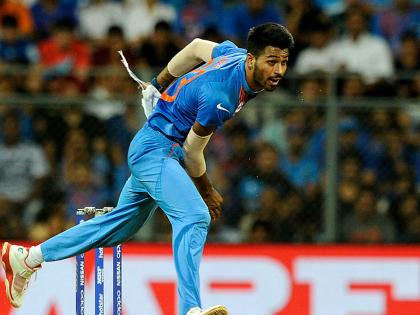 "Hand over leadership to Hardik Pandya, prepare for T20 World Cup 2024 from now", advises Krishnammachari Srikanth | "हार्दिक पांड्याकडे नेतृत्व सोपवा, २०२४च्या टी-२० विश्वचषकाची आतापासून तयारी करा", कृष्णाम्माचारी श्रीकांत यांचा सल्ला