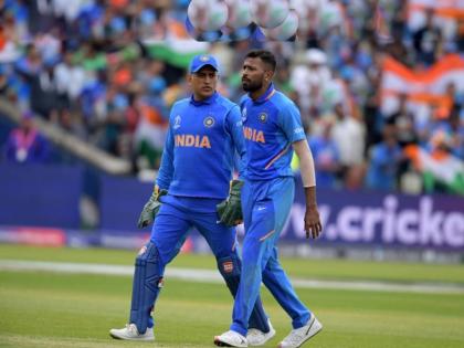 IND vs NZ, 3rd T20I : Hardik Pandya embraces 'mentor' MS Dhoni's role, says, 'since Mahi is gone, responsibility is on me' ही करतो | IND vs NZ, 3rd T20I : MS Dhoni च्या निवृत्तीनंतर सर्व जबाबदारी माझ्यावर आली आहे, हार्दिक पांड्याचं मोठं विधान