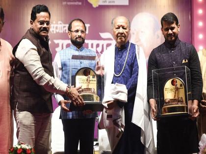 Would love to have the next birth in Thane, the glory of Pandit Hariprasad Chaurasia | पुढील जन्म ठाण्यात घ्यायला आवडेल, पंडित हरिप्रसाद चौरसिया यांचे गौरवोद्गार