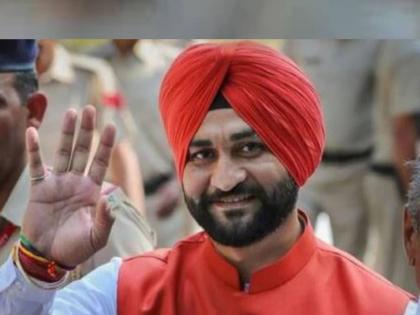 haryana sports minister sandeep singh booked in sexual harassment allegation | महिला प्रशिक्षकाचा विनयभंग; भाजपाच्या क्रीडा मंत्र्याविरोधात गुन्हा दाखल