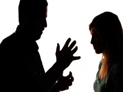 Constantly beating his wife, harassing her for money; Second case of domestic harassment filed against bribe-taking police officer | पत्नीला सतत मारहाण, पैशांसाठी छळ; लाचखोर फौजदारावर कौटुंबिक छळाचा दुसरा गुन्हा दाखल