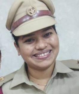 Harshini Kanhekar became the first woman fire officer | हर्षिनी कान्हेकर झाल्या पहिल्या महिला अग्निशमन अधिकारी