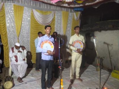 Ovi Singing Conference in Muktainagar taluka, enthusiasts | मुक्ताईनगर तालुक्यातील हरताळे येथे ओवी गायन संमेलन उत्साहात