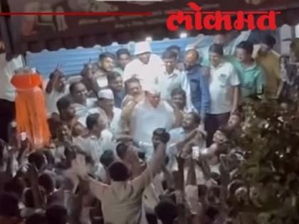 Maharashtra assembly vidhan sabha election 2024 Cheers from supporters of Minister Hasan Mushrif in Kagal after voting | Kagal Vidhan Sabha Election 2024: मतदानानंतर कागलमध्ये मंत्री मुश्रीफ समर्थकांकडून जल्लोष video