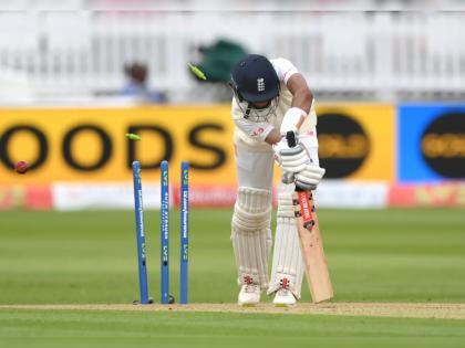 India vs England 2nd Test : Haseeb Hameed's first ball on his return to England's Test XI, Watch Video | India vs England 2nd Test Live : १७१७ दिवसांनी केलं कमबॅक, पहिल्याच चेंडूवर झाला बाद; मोडला ७५ वर्षांपूर्वीचा विक्रम, Video 