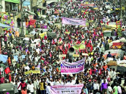 Don't forsake the employment of the poor: Footpath shopkeepers and vegetable vendors's morcha | गरीबांचा रोजगार हिरावू नका : फूटपाथ दुकानदार व भाजी विक्रेत्यांचा मनपावर मोर्चा