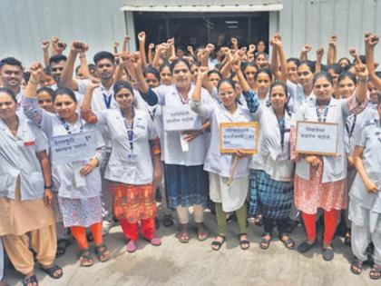 The state government is responsible for the collapse of the healthcare system due to the strike of healthcare workers in Maharashtra | अग्रलेख: चिमुकल्यांच्या जिवाशी खेळ; प्रश्नांकडे दुर्लक्ष ही धोरणात्मक चूक The state government is responsible for the collapse of the healthcare system due to the strike of healthcare workers in Maharashtra | अग्रलेख: चिमुकल्यांच्या जिवाशी खेळ; प्रश्नांकडे दुर्लक्ष ही धोरणात्मक चूक