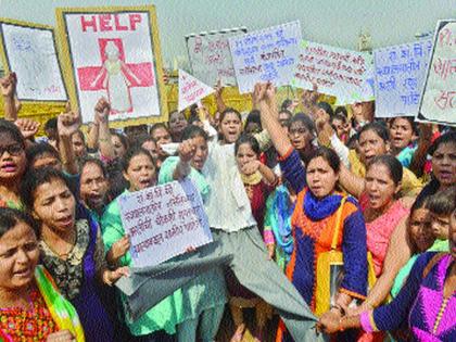 The symbolic funeral of the Health Department | आरोग्य विभागाची प्रतीकात्मक अंत्ययात्रा