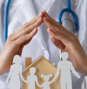 आरोग्य विमा स्वस्त होणार? अर्थमंत्री निर्मला सितारामन यांनी संसदेतून दिले संकेत, म्हणाल्या..