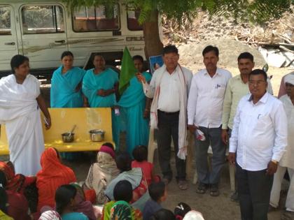 Guidance to the villagers about the control of diarrhea at Poha | पोहा येथे अतिसार नियंत्रणाबाबत ग्रामस्थांना मार्गदर्शन 