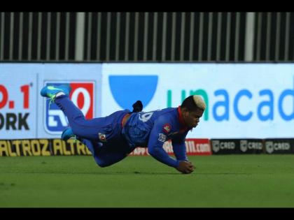 RR vs DC Latest News : RR Captain Steve Smith departs, great catch by Shimron Hetmyer in the deep, Video | RR vs DC Latest News : स्टीव्ह स्मिथला रोखण्यात दिल्लीला यश; शिमरोन हेटमायरचा अफलातून झेल, Video