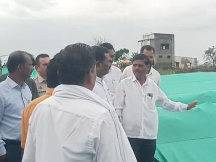 MP Pratap Patil Chikhlikar inspected the damaged area in nanded | खासदार प्रताप पाटील चिखलीकर यांनी केली नुकसानग्रस्त भागाची पाहणी