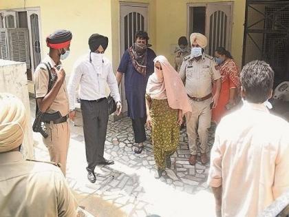 Brutal murder of father by mother-son In ludhiyana punjab | आई-लेकानं मिळून केली बापाची क्रूर हत्या; पहिल्यांदा गळा चिरला, डोळे फोडले अन्...