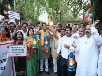 BJP's lantern agitation against heavy regulation in Thane; Protest against the Mahavikas Aghadi government | ठाण्यात भारनियमनाविरोधात भाजपचे कंदिल आंदोलन; महाविकास आघाडी सरकारचा केला निषेध