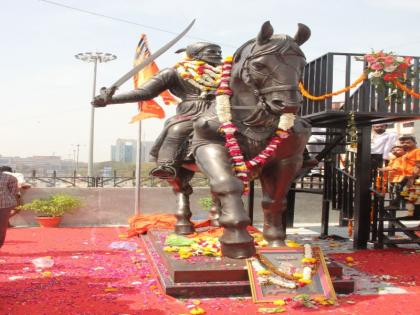 Highest height Shivsamarkar in Surat | सर्वाधिक उंचीचे शिवस्मारक सुरतेत, खान्देशी मावळ्यांनी गुजरातमध्ये रचला इतिहास