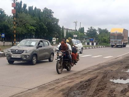 Coronavirus Unlock: Even after two and a half months, only 40% of vehicles on the highway | Coronavirus Unlock : अडीच महिने उलटले तरी महामार्गावर ४० टक्केच वाहने