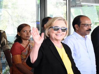 Former US Secretary of State Hillary Clinton entered the tourist town of Aurangabad | बलाढ्य अमेरिकेच्या माजी परराष्ट्रमंत्री हिलरी क्लिंटन पर्यटननगरी औरंगाबादेत दाखल