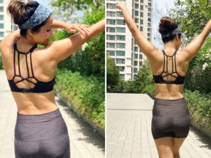 In Pics: हिना खान ने शेयर की धूप में वर्क आउट करते तस्वीरें, जबरदस्त अंदाज में फ्लॉट किया फिगर