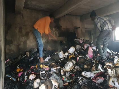 The record rooms in the Hingoli sub-Regional Transport Office were burnt | हिंगोलीत उपप्रादेशिक परिवहन कार्यालयातील रेकॉर्ड रूम जळून खाक 