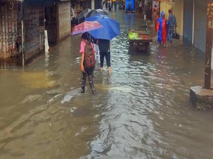 Kalamanuri, Wasmat hit by heavy rains for the second time in five days | १९ मंडळांमध्ये अतिवृष्टी; कळमनुरी, वसमतला पाच दिवसात दुसऱ्यांदा अतिवृष्टीचा फटका