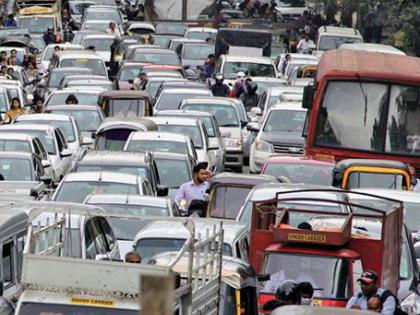 mumbai seems nearer than hinjawadi due to traffic jam | पुण्यातून हिंजवडीपेक्षा मुंबई जवळ ?