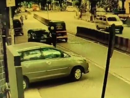 Elderly injured in hit-and-run of minor; CCTV Viral, Incident in Powai | अल्पवयीन मुलाच्या हिट अँड रनमध्ये वृद्ध जखमी; सीसीटीव्ही व्हायरल, पवईतील घटना