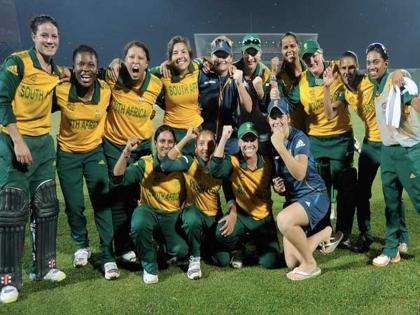 South Africa's winning hat-trick, beating England | महिला वन डे विश्वचषक- द.आफ्रिकेची विजयी हॅटट्रिक, इंग्लंडवर मात; महिला वन डे विश्वचषक