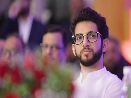 Aditya Thackeray: What has been done with the 25 to 30 thousand crores received every year? Direct question from MNS to Shiv sena | Aditya Thackeray: दरवर्षी मिळणाऱ्या २५ ते ३० हजार कोटींचं केलं काय? मनसेचा थेट सवाल