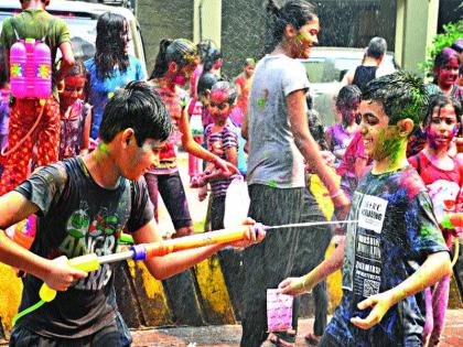 Rangooni jata in color, enthusiasm in rural areas with Panvel city | रंगात रंगुनी जाऊ, पनवेल शहरासह ग्रामीण भागात उत्साह