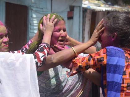 In Nagpur, the dust of Rangotsava is secretly hidden from house to house | नागपुरात रंगोत्सवाची धुळवड गुपचूप गुपचूप घरोघरी