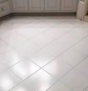 पांढरी फरशी आता रंग उडाल्यासारखी दिसते? लादी पुसताना लक्षात ठेवा सोप्या टिप्स , घर कायमच चमकेल