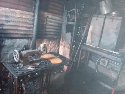 Solapur: Laundry businessman's house gutted due to short circuit, case in Madki Vasti | Solapur: शॉटसर्किटमुळे लॉन्ड्री व्यवसायीकाचे घर जळून खाक, मडकी वस्ती येथील प्रकार