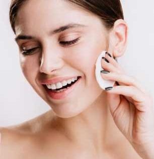 आता महागडं टोनर विकत घेण्याची नाही गरज, घरीच 'असं' तयार करा स्वस्तात मस्त नॅचरल टोनर