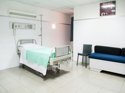 Kamala Nehru Hospital claims to have added 100 new beds, but in reality there is no treatment available. | कमला नेहरू रुग्णालयात नवीन १०० खाटा वाढविल्याचा दावा, प्रत्यक्षात मात्र त्यावर उपचारच नाहीत Kamala Nehru Hospital claims to have added 100 new beds, but in reality there is no treatment available. | कमला नेहरू रुग्णालयात नवीन १०० खाटा वाढविल्याचा दावा, प्रत्यक्षात मात्र त्यावर उपचारच नाहीत