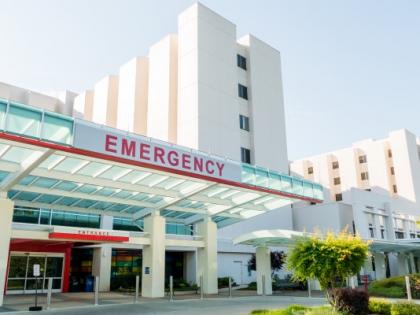 Notice to 28 hospitals for closure of services; Warning to seal | सेवा बंद ठेवल्याबद्दल सोलापुरातील २८ रुग्णालयांना नोटिसा; सील ठोकण्याचा दिला इशारा 