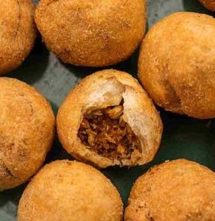 झटपट करता येणारे कचोरीचे ५ प्रकार, थंडीसाठी कुरकुरीत मेजवानी - नाश्त्यासाठी खास