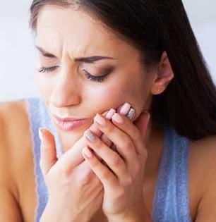 गार-गरम-गोड खाताच दाढ ठणकायला लागते, असह्य वेदना? ५ टिप्स- दाढदुखी टाळण्याचा पाहा सोपा उपाय