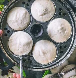 इडली साच्याला चिकटते, आकार बिघडतो? ९ सोप्या टिप्स - इडली साच्यातून सहज सुटेल, तुटणारही नाही...