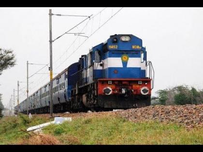 Central Railway will run 30 special trains in winter | हिवाळ्यात मध्य रेल्वे चालविणार ३० विशेष गाड्या