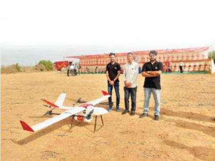 Parcels delivered by drone for the first time | पहिल्यांदाच ड्रोनद्वारे पोहोचविले पार्सल; भारतीय टपाल खात्याचा अभिनव प्रयोग