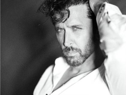 Hrithik Roshan won the hearts of the fans once again with his 'Post Pack Up Shot' | हृतिक रोशनने आपल्या 'पोस्ट पॅक अप शॉट'सोबत पुन्हा एकदा जिंकली चाहत्यांची मनं