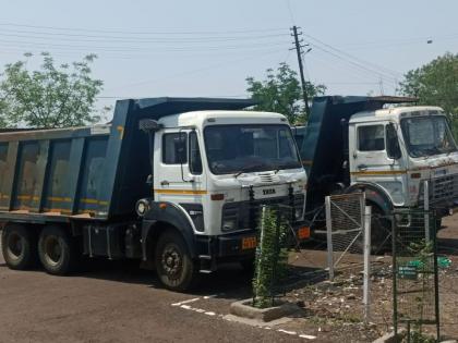 Illegal transportation of minor mineral, two tippers seized in buldhana | गौण खनिजाची अवैध वाहतूक, दोन टीप्पर पकडले