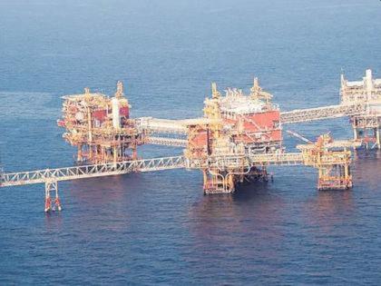 Sea oil survey again from ONGC | ओएनजीसीकडून पुन्हा समुद्रात तेल सर्वेक्षण; ‘गोल्डन बेल्ट’ अडचणीत