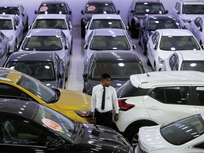 New Car Waiting Period: 7 lakh people lined up to buy cars; second hand used cars option customers | New Car Waiting Period: कार खरेदी करण्यासाठी 7 लाख लोक लाईनमध्ये; ग्राहकांना खुणावतोय हा पर्याय