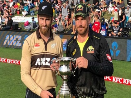 New Zealand beat Australia; Defeated by four runs in the second T20 match | न्यूझीलंडचा ऑस्ट्रेलियाला धक्का; दुसऱ्या टी-२० लढतीत चार धावांनी मात