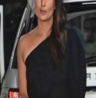 kareena kapoor : करिना कपूरचे बूट आणि बॅग्जचे जबरदस्त ‘क्लासी’ कलेक्शन; पाहा त्याची एक झलक